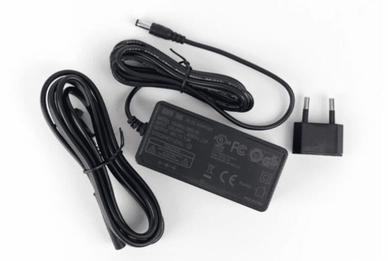 ManiPro Passport Charger